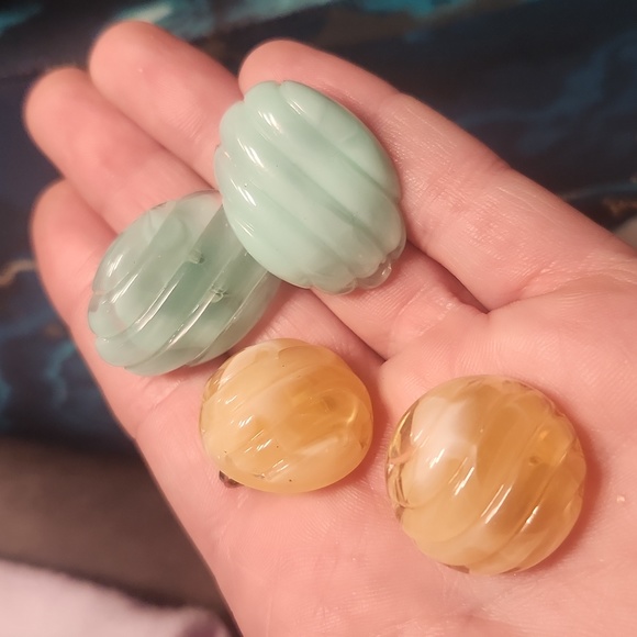 Mainly clip earings - Picture 11 of 16